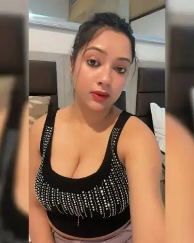 Call Girls Service Ganeshpeth